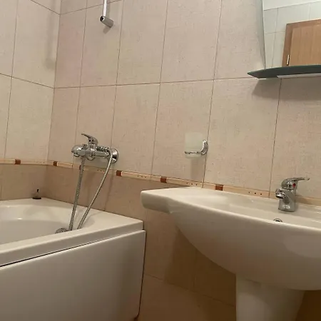 Spacious One-bedroom Ground Floor Near Pirin Golf